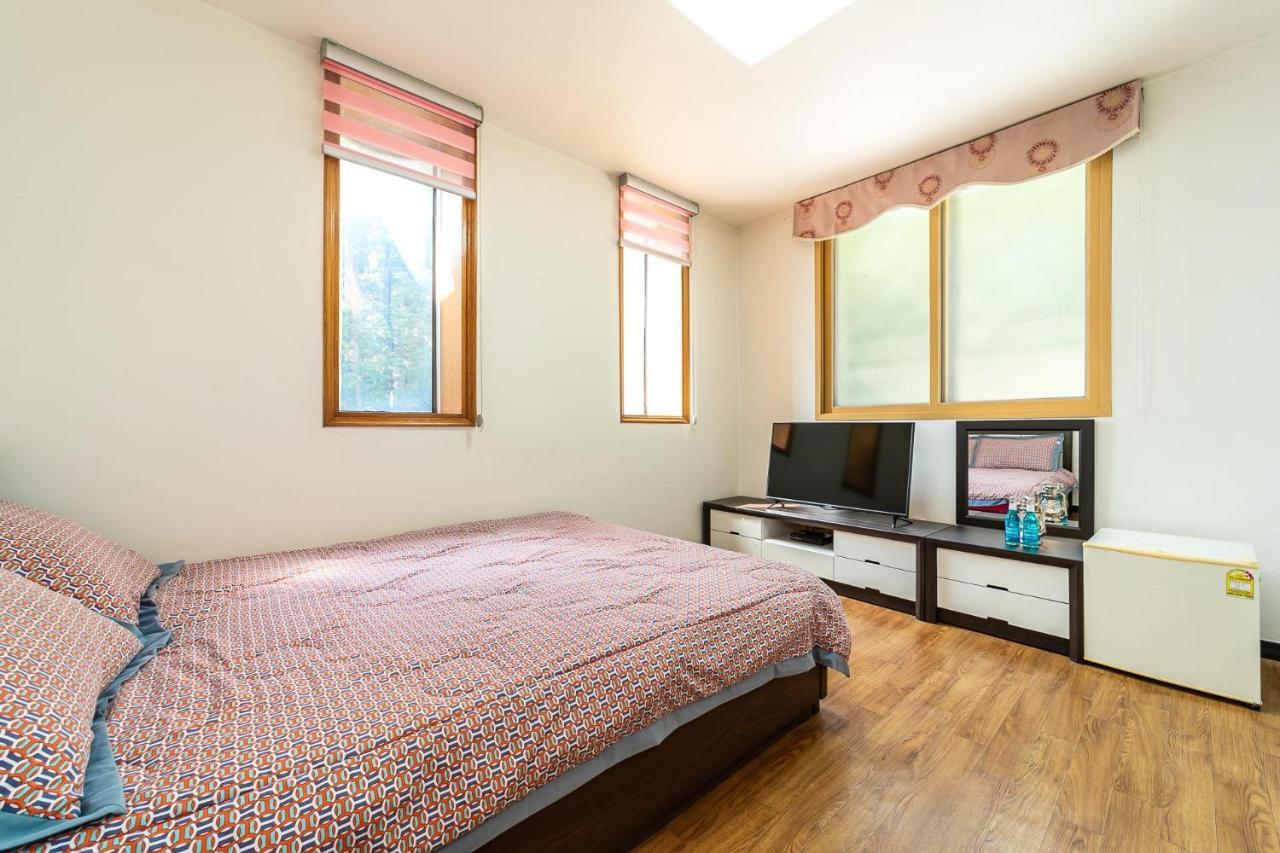 Hooni Guest House & Motel Kurye Luaran gambar